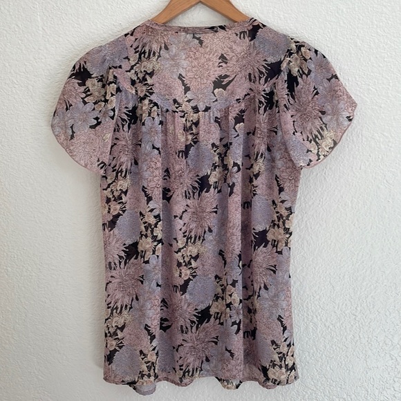 LUX Floral Butterfly Sleeve Top - Picture 6 of 9